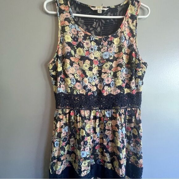 Lauren Conrad LC Dress size 12 women’s Floral black sleeveless - Picture 3 of 4